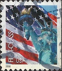 # 3972 USED FLAG AND STATUE OF LIBERTY