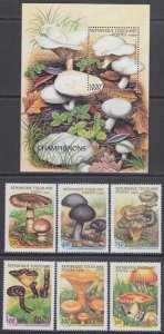 TOGO Sc # 1882O-U CPL MNH SET of 6 + S/S - MUSHROOMS