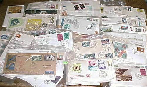 BELGIUM  596 FDC 1950's-2000 INCLUDES 16 MAXICARDS, 515 ARE CACHET UNADDRESSED