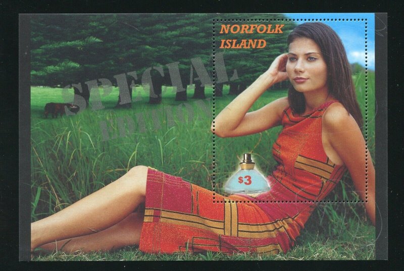 Norfolk Island 824 Souvenir Sheet Scented with Jasmine Perfume MNH 2004 