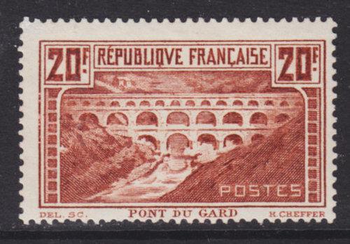 France Sc 253 MLH. 1929 20fr red brown Port du Gard, Die I, F-VF