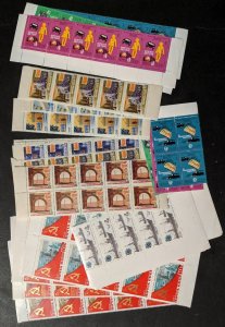 EDW1949SELL : RUSSIA Nice collection of 25 Different Cplt sets 10 of @. Cat $528