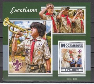 Mozambique, 2015 issue. Pope with Boy Scouts s/sheet.^