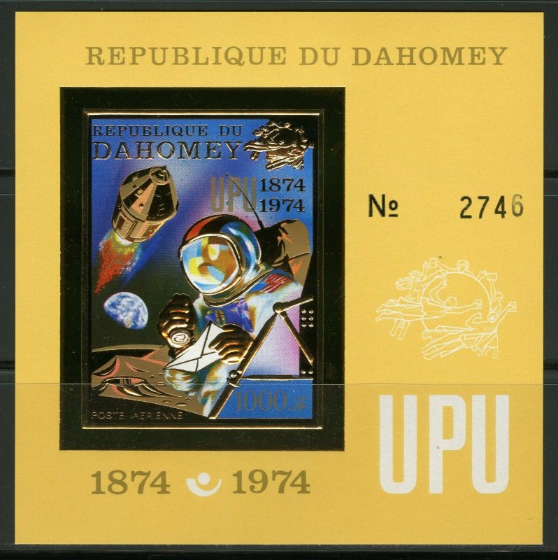 1974 Dahomey 598/B42b gold 100 years of UPU / Astronaut 40,00 €