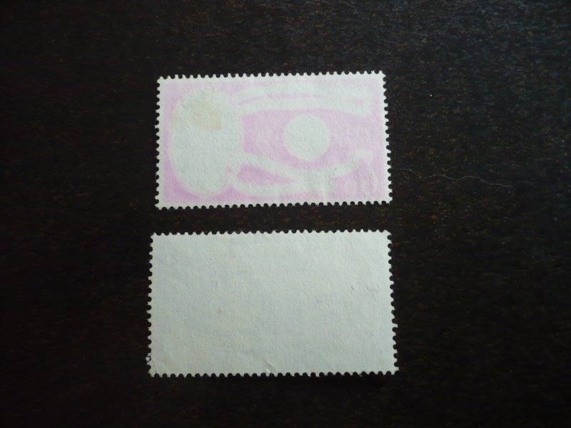 Stamps - Great Britain - Scott# 377-378 - Used Set of 2 Stamps