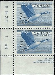 CANADA   #320 MNH PAIR (4)
