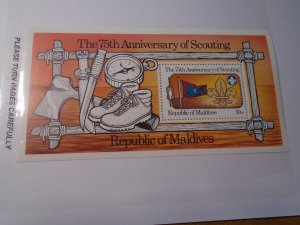 Maldive Islands  #  960  MNH   Scouting