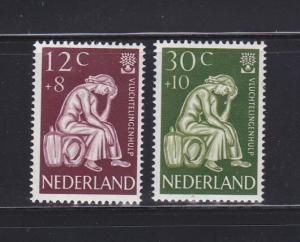 Netherlands B341-B342 Set MH World Refugee Year (D)