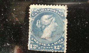 Canada #28 used trimmed pulled perf e204 8305