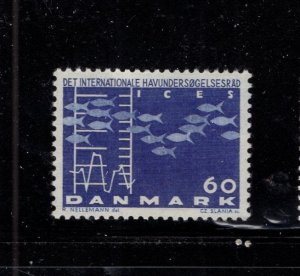 Denmark #412  (1964 Sea Exploration issue) VFMNH CV $0.35