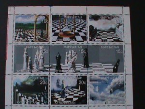 ​KYRGYZSTAN 1999 WORLD FAMOUS CLASSIC CHESS & CHESS BOARD-MNH-SHEET VF RARE