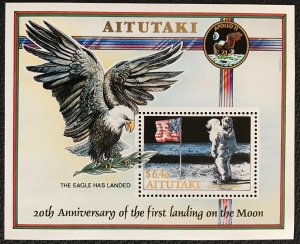 Aitutaki #438 MNH Souvenir Sheet of 1 Moon Landing Anniversary SCV $11.00 L37