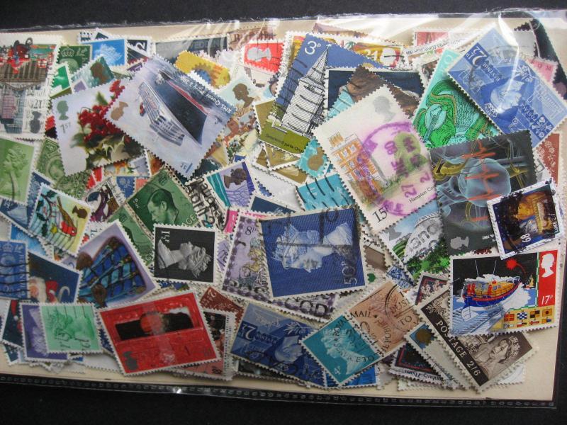 GREAT BRITAIN colossal mixture(duplicates,mixed cond) 10,000 38%comems,62%defin