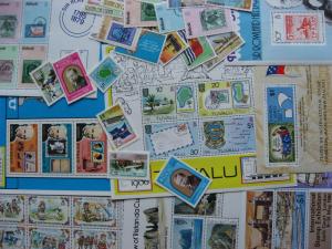 British Commonwealth islands 25 different MNH stamps, souvenir sheets! Check em