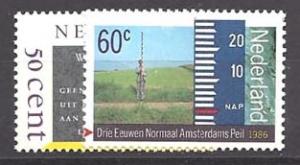 Netherlands 676-7 (M)  