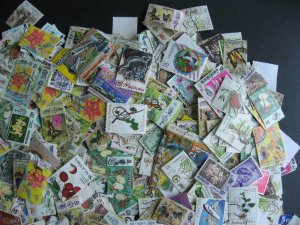 Malaysia and states, scrap pile of 1600 (estimated). Duplicates, mixed condition