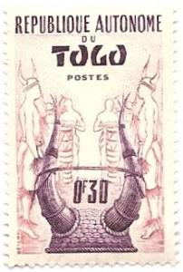Togo 333 (unused) 30c Konkomba helmet, vio & claret (1957) [stock photo]