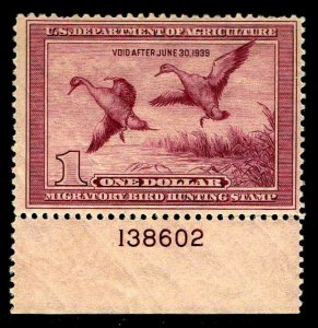 US.RW5 **PNS** FEDERAL DUCK STAMP of 1938 - OG-H - FINE - CV$110.00 (E#0750)