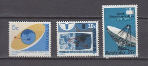 J45886 1968 australia set mnh #431-3 designs