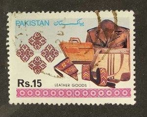 Pakistan 1992 Scott 782b used - 15Rs, Exports, leather goods