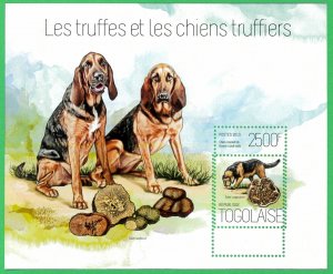 A8833 - TOGO  -ERROR MISPERF  Stamp Sheet - 2013 DOGS  TRUFFIERS plants