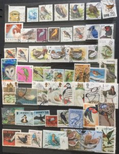 Birds - Selection of used stamps. 100+ off paper world mix (A).