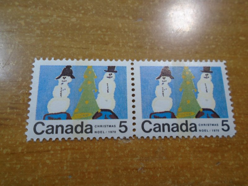 Canada # 523p  Horizontal  identical pair   MNH