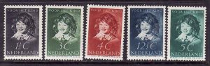 Netherlands-Sc#B98-102- id7-unused heavy hinged semi-postal set-laughing Child-1