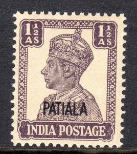 INDIA+ PATIALA  +  1943  +   SG 108a  + 1  1/2  anna  +   typo + MNH + CV £7.50 