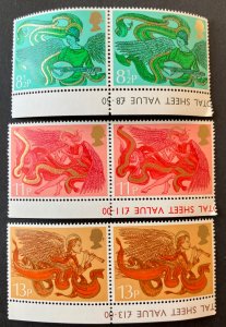 GB scott# 759-61 MNH pairs w/selvage Christmas 1975