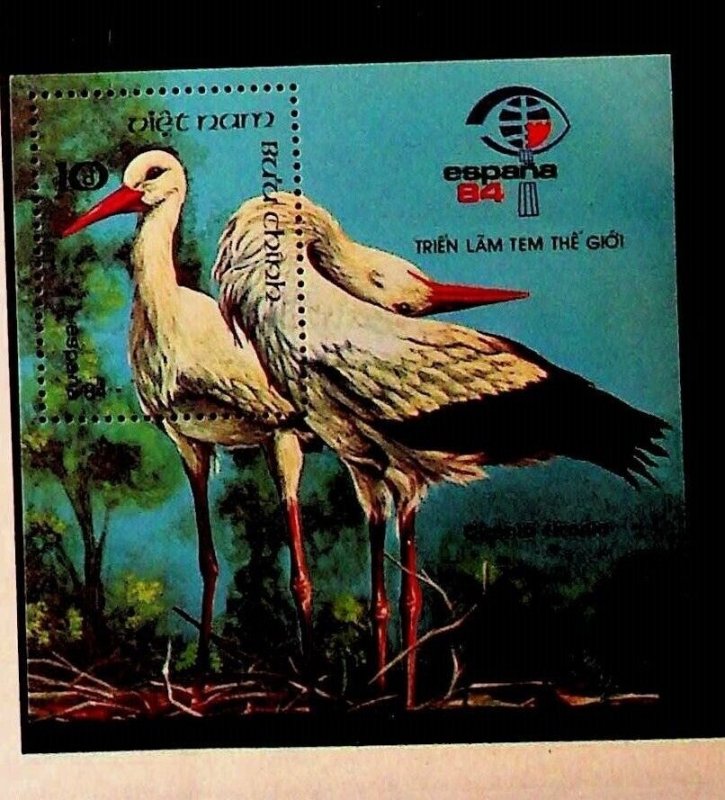 NORTH VIETNAM Sc 1387 NH SOUVENIR SHEET OF 1984 - BIRDS - (AF24)