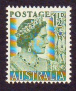 Australia 1950 Sc#230, SG#236 1-1/2d Green Queen MINT.