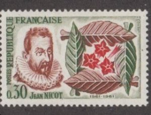 France # 989, Introduction of Tobacco, Mint Hinged