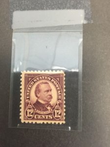USA #693 Mint Never Hinged (SCV=$8) 