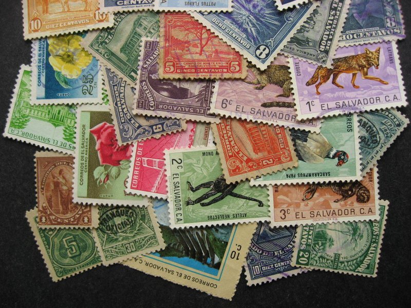 El Salvador collection of 36 different, up to 2008 era check them out! 