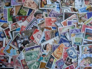 Topical hoard breakup 150 British Royalty. Mixed condition, few duplicates