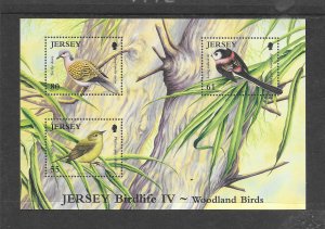BIRDS - JERSEY #1435 WOODLAND BIRDS S/S MNH