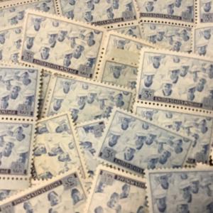 935   Navy in World War II. 100 count  3¢ mint stamps.  Issued in 1945