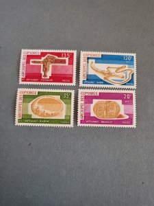 Stamps Comoro Scott #123-6 nh