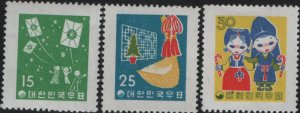 KOREA 287-289 Hinged Unused Christmas and New Year