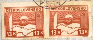 CZECHOSLOVAKIA - #313 - USED PAIR ON PAPER - 1945 - CZECH521NS18