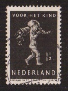 Netherlands   #B118  used  1939   child welfare 1 1/2c