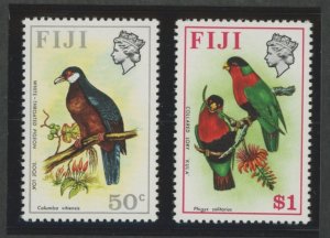 Fiji #318b-319b Unused Single