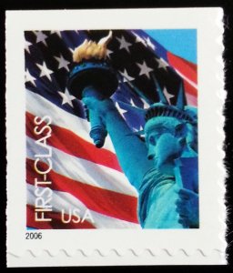 2006 39c Statue of Liberty & Flag, Single from Pane, SA Scott 3966 Mint F/VF NH