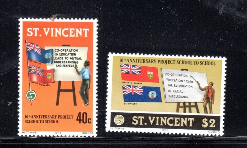 ST. VINCENT #535-536 1978 SCHOOL TO SCHOOL PROGAM MINT VF NH O.G