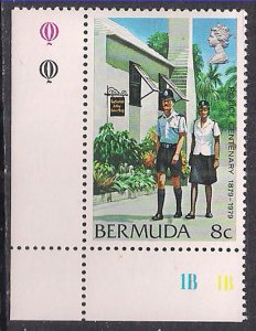 Bermuda 1979 QE2 8ct Police Service walking Umm SG 409 ( K1073 )