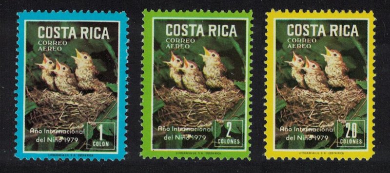 Costa Rica Song Thrushes Birds and their Chicks 3v SG#1332-1334