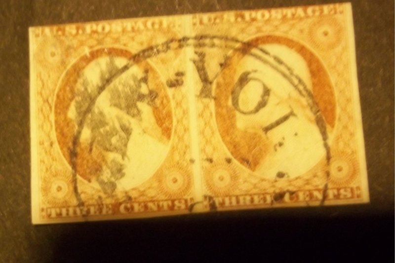 US #11A USED PAIR LT. CREASE FVF CV $60.00