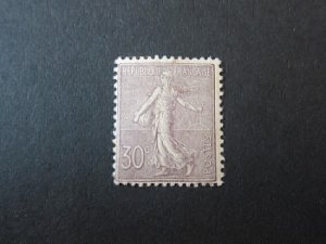 France 1963 Sc 142 MH
