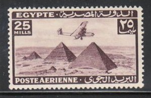 Egypt,  25m Airplane over Pyramids  (SC# C36) MNH